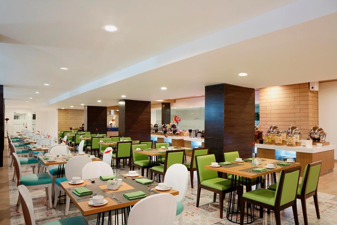 Hotel Santika Kelapa Gading Jakarta Exteriér fotografie